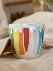 Ručne robená keramická šálka "farbičky" | 80 ml