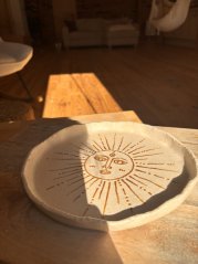 Ručne robený Keramický podnos „Slnko“ ø 21 cm