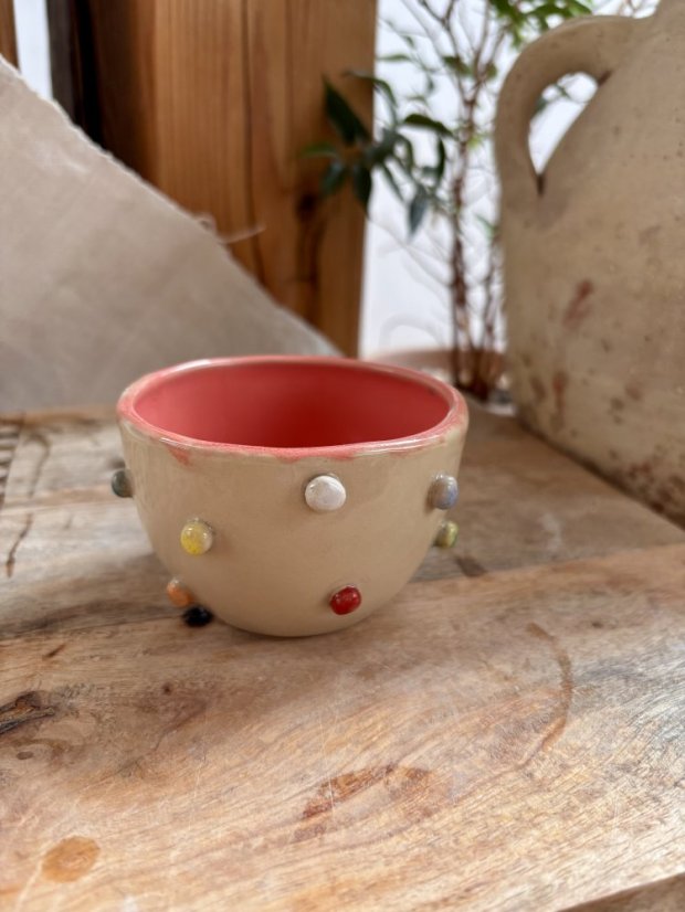 Ručne robená keramická šálka guličky | 200 ml