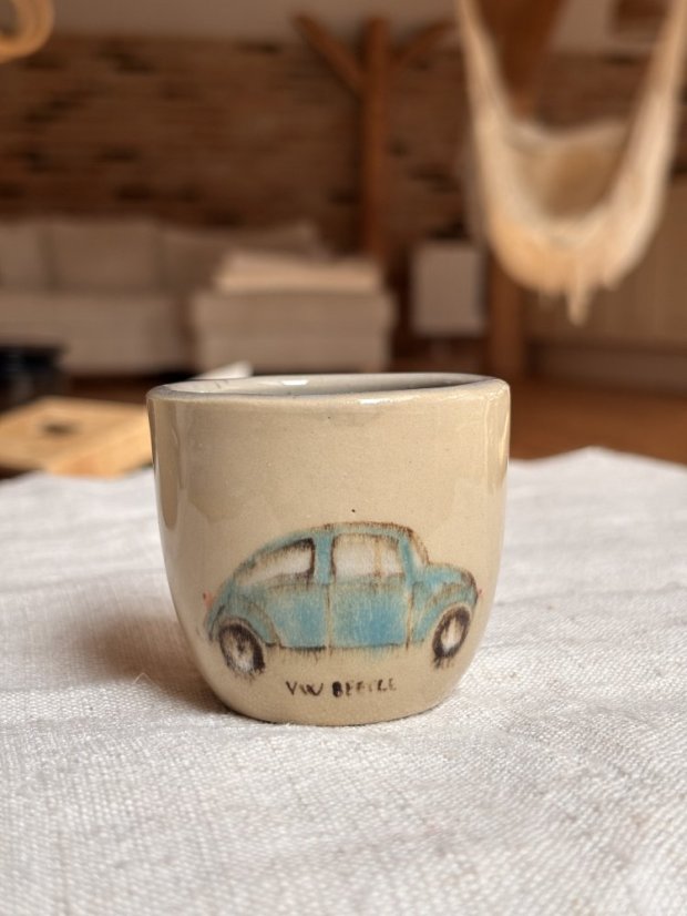 Ručne robená keramická šálka VW Beetle | 110 ml