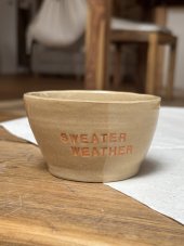 Kapučko hrnček „Sweater Weather“