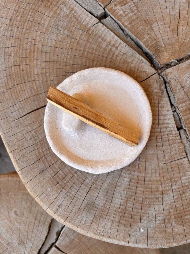 Keramický stojan na santalové drevo „Mediterán“