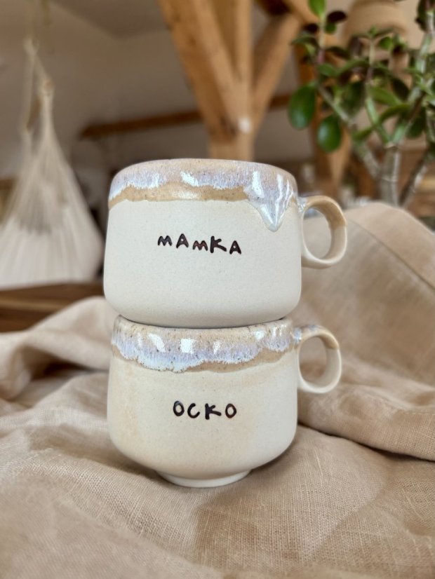Ručne robený set keramických šálok „mamka & ocko"